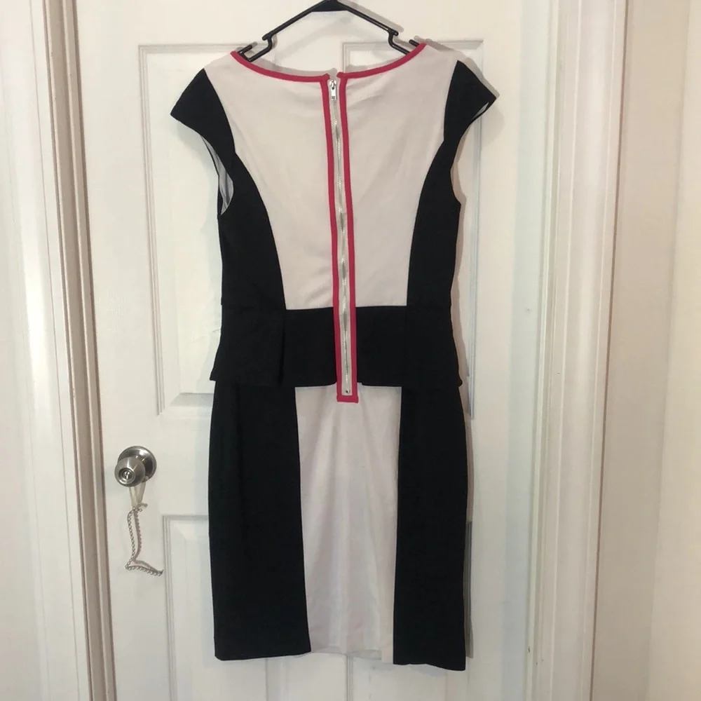 Roz & Ali Bodycon dress - Picture 2 of 9